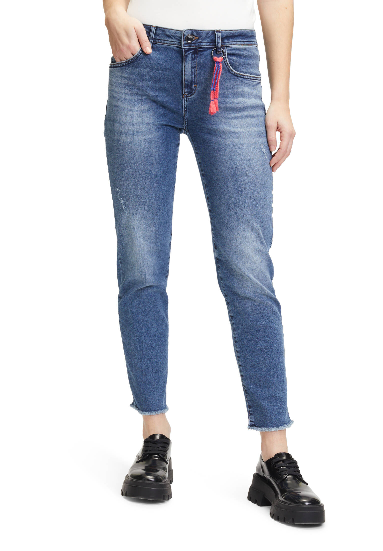 Cartoon| Damen Used Look-Jeans mit verkürztem Bein