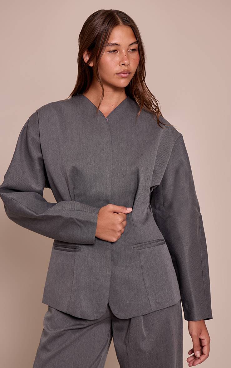 Charcoal Grey Blazer Ajusté Sans Col En Tissu Tissé Premium Avec Ensemble Coordonné