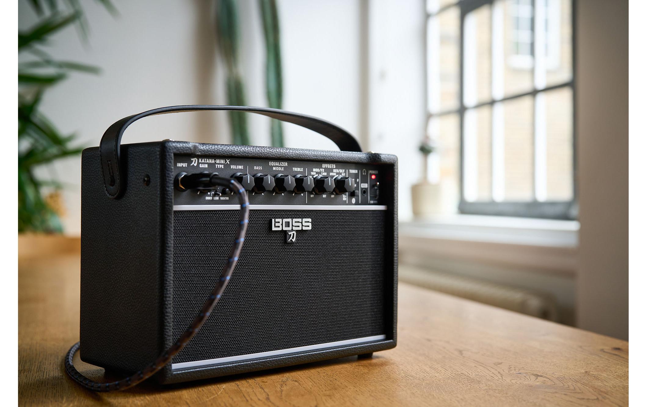 Combo Katana-Mini X<br>10 Watt Mini-Verstärker mit Katana-Sound