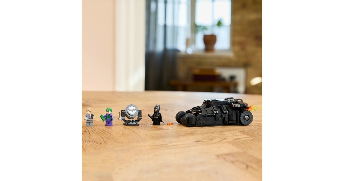LEGODC Super Heroes - Batman Tumbler vs. Two-Face en The Joker Constructiespeelgoed  (76303)