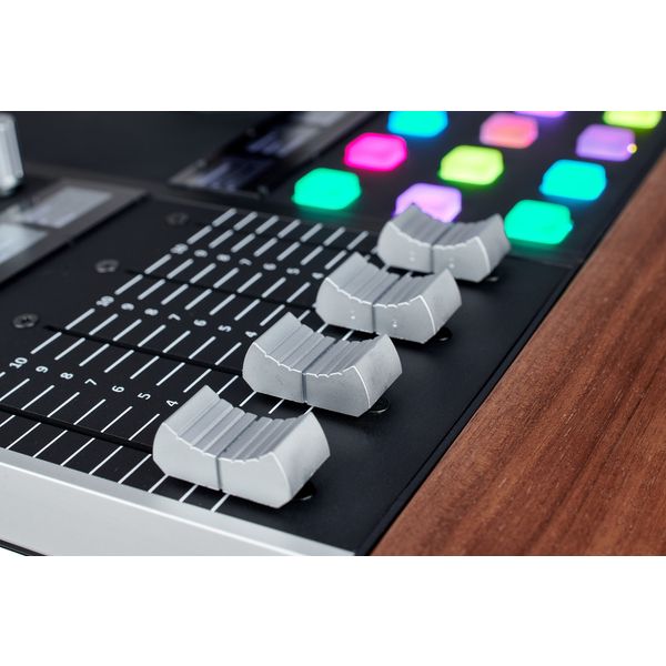 MakePro X XTEND-B10-PTZ xTend Controller