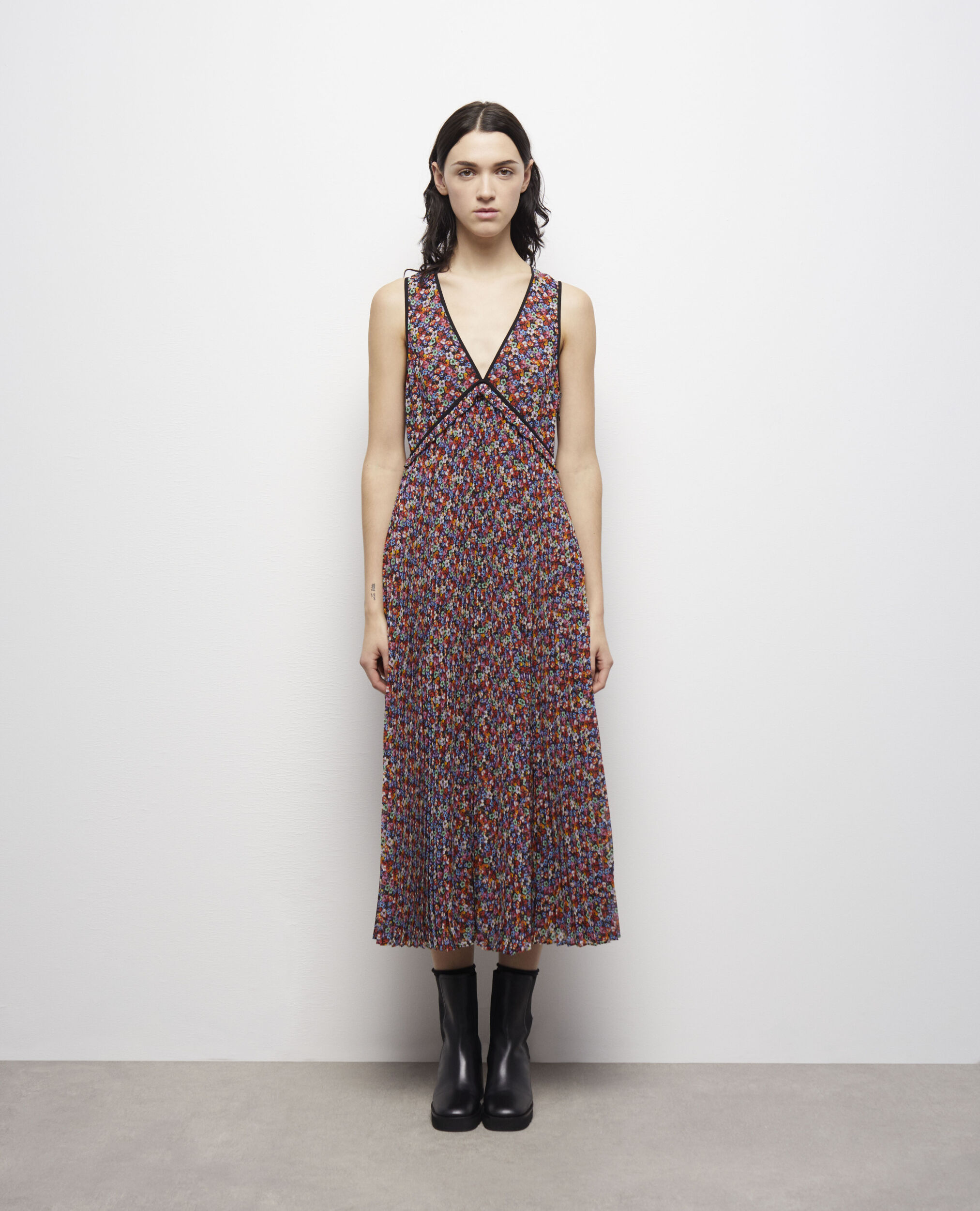 Robe longue multicolore plissée