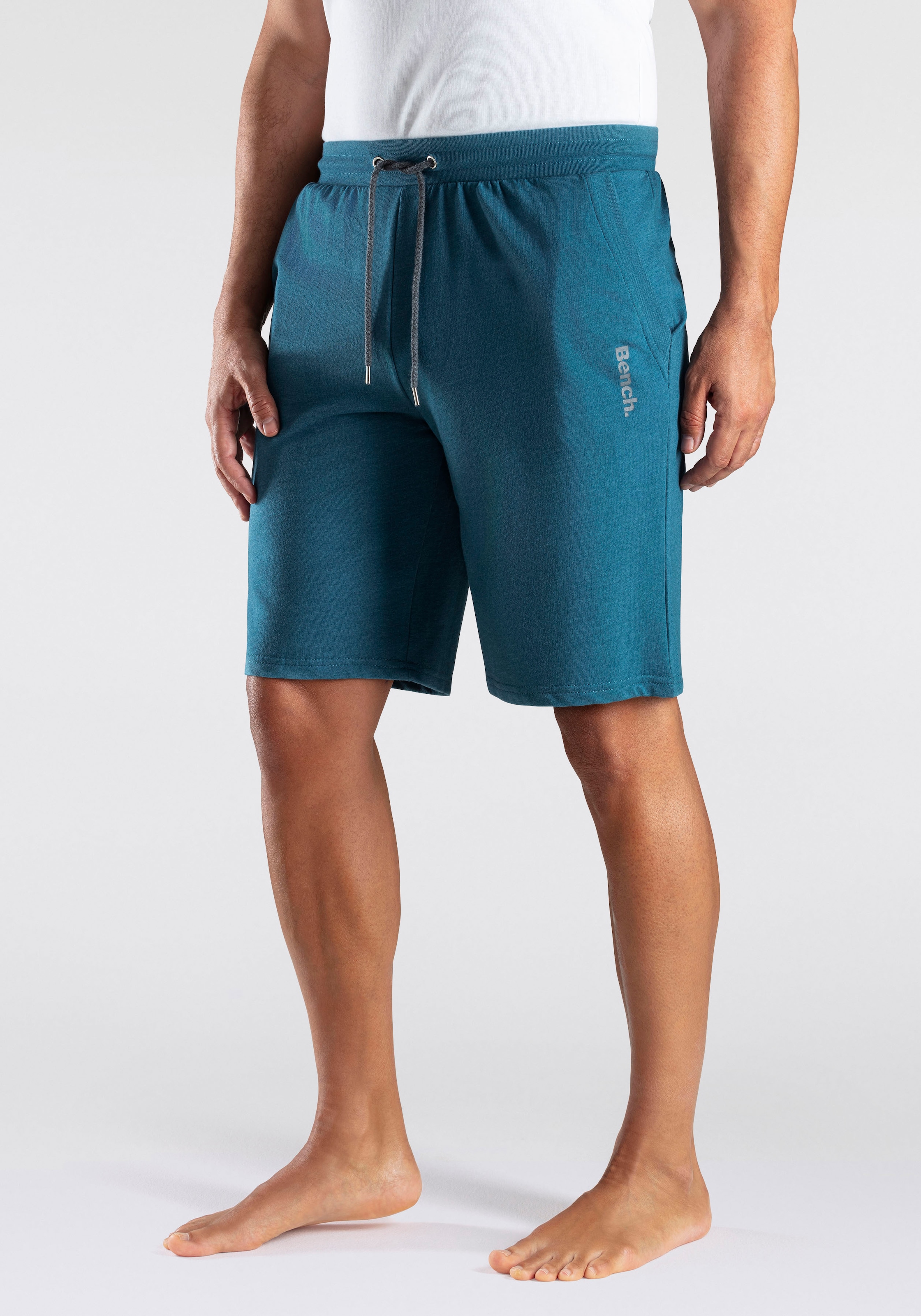 Bench. Loungewear Sweatshorts  mit seitlichen Taschen