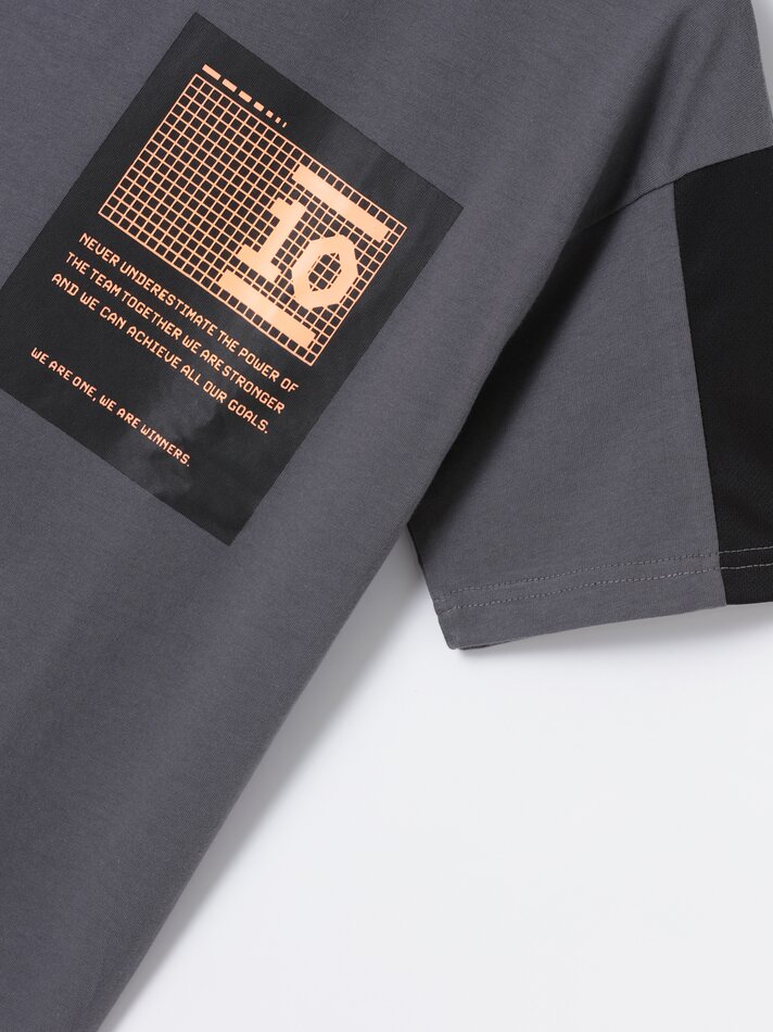 Camiseta maxi com estampa nas costas - Lead