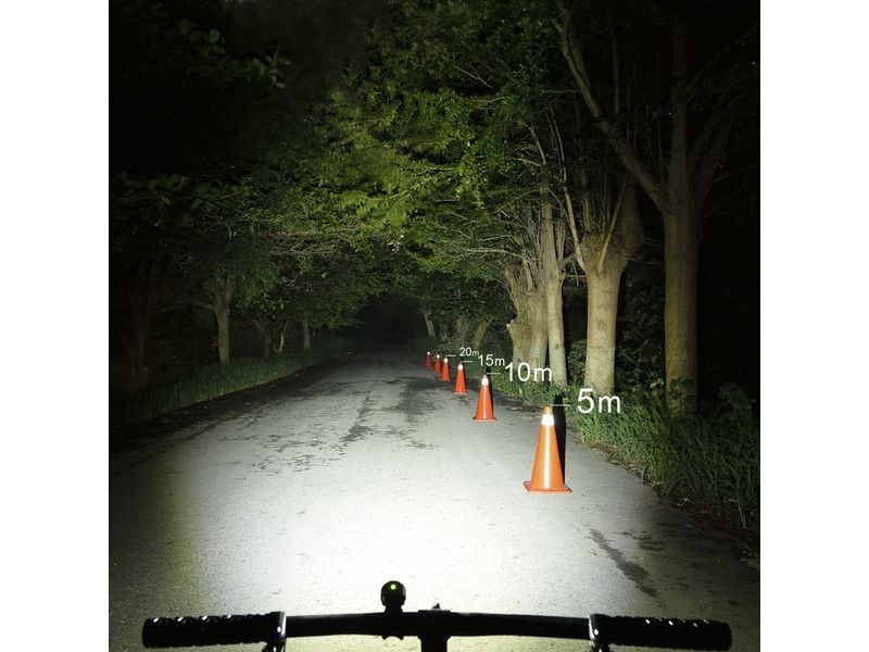 Infini Beleuchtungsset Olley V2, Schwarz Wiederaufladbares Fahrradlicht-Set mit 100 / 30 Lumen Leuchtstaerke