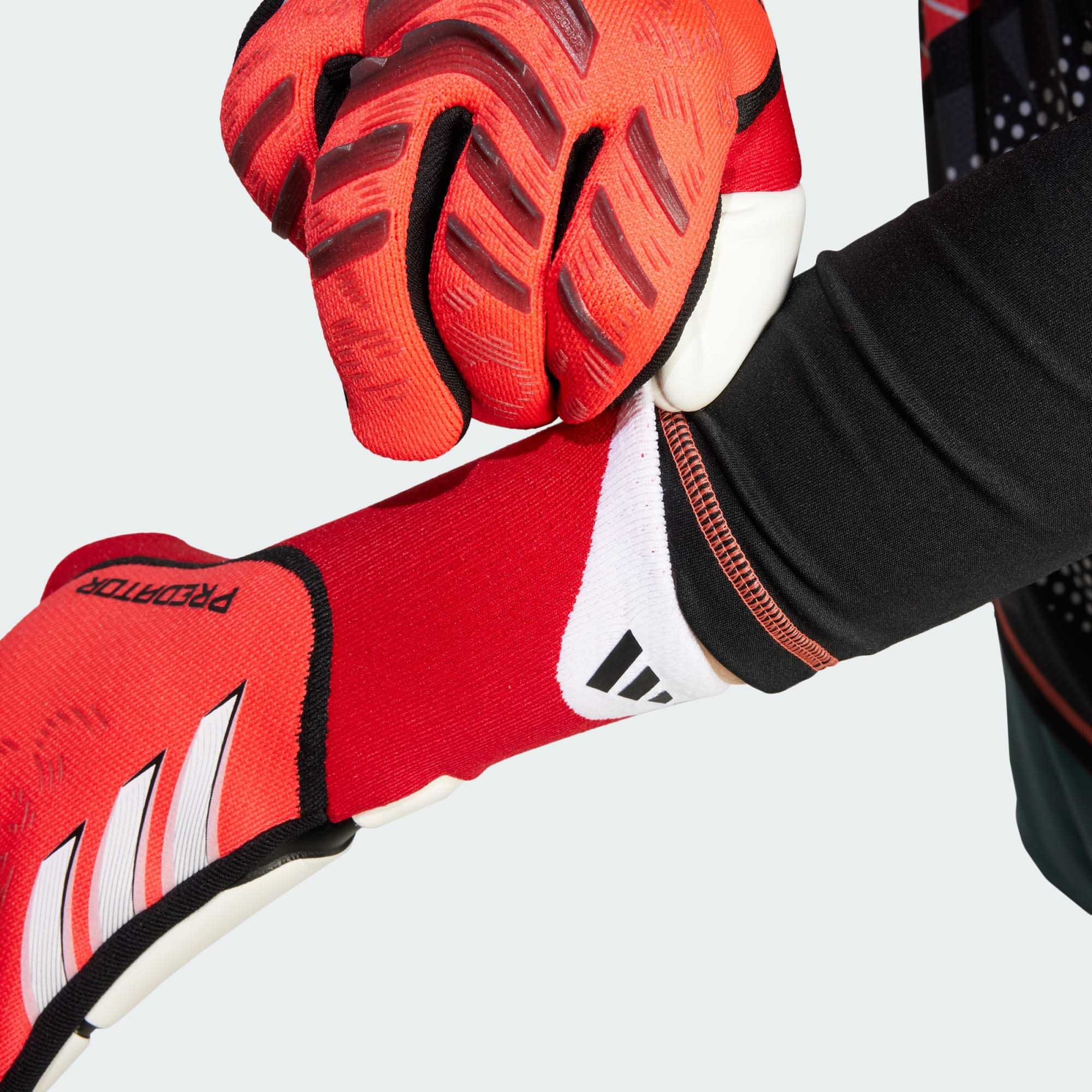 Predator Pro Gloves Lucid Red/Black/Pure Ruby