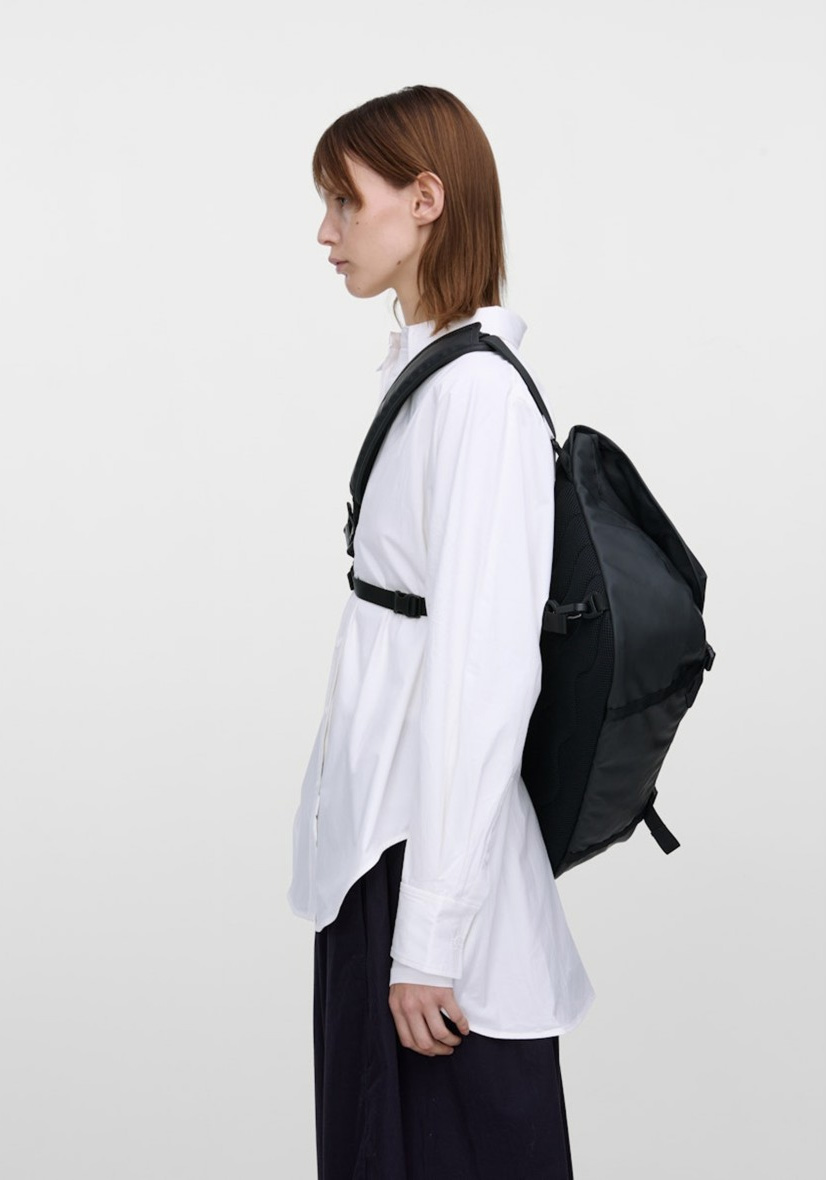 Sandqvist Schultertasche Stream Messenger Black