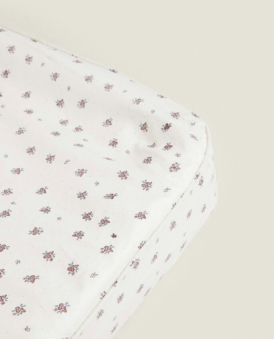 CAPA PARA TROCADOR DE FRALDÁRIO COM ESTAMPA FLORAL