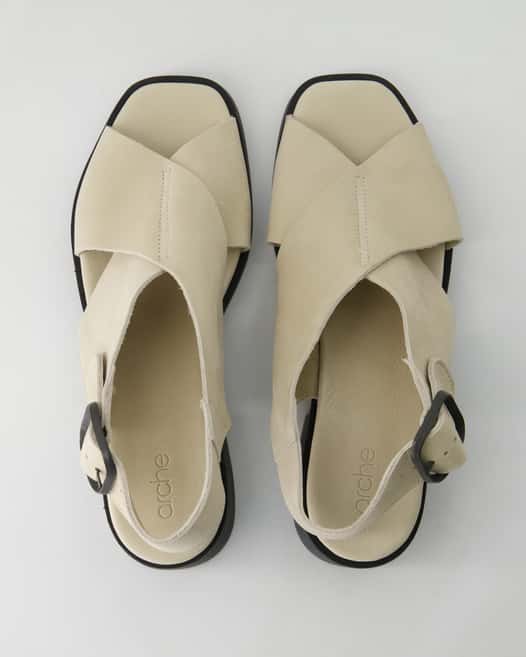 Arche Taymys Sandalen in Beige