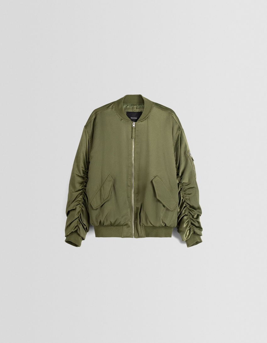 Jaqueta bomber com efeito acetinado