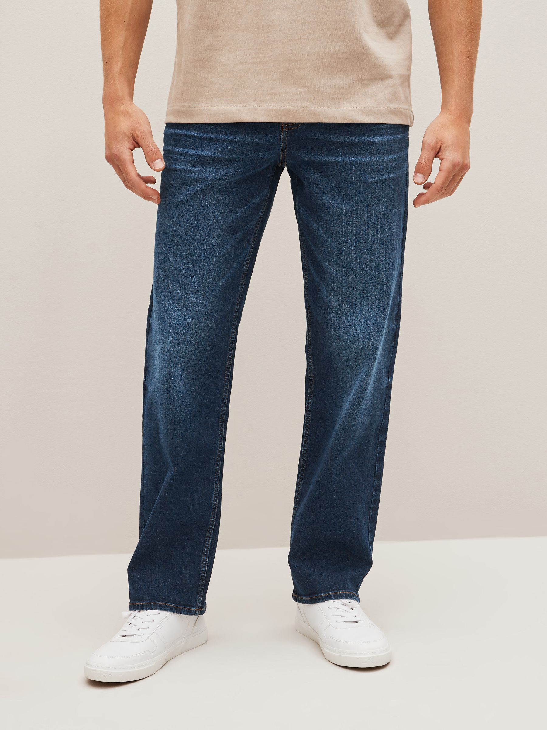 Normaal blauw - Straight-fit Essential stretchy jeans met rechte pasvorm