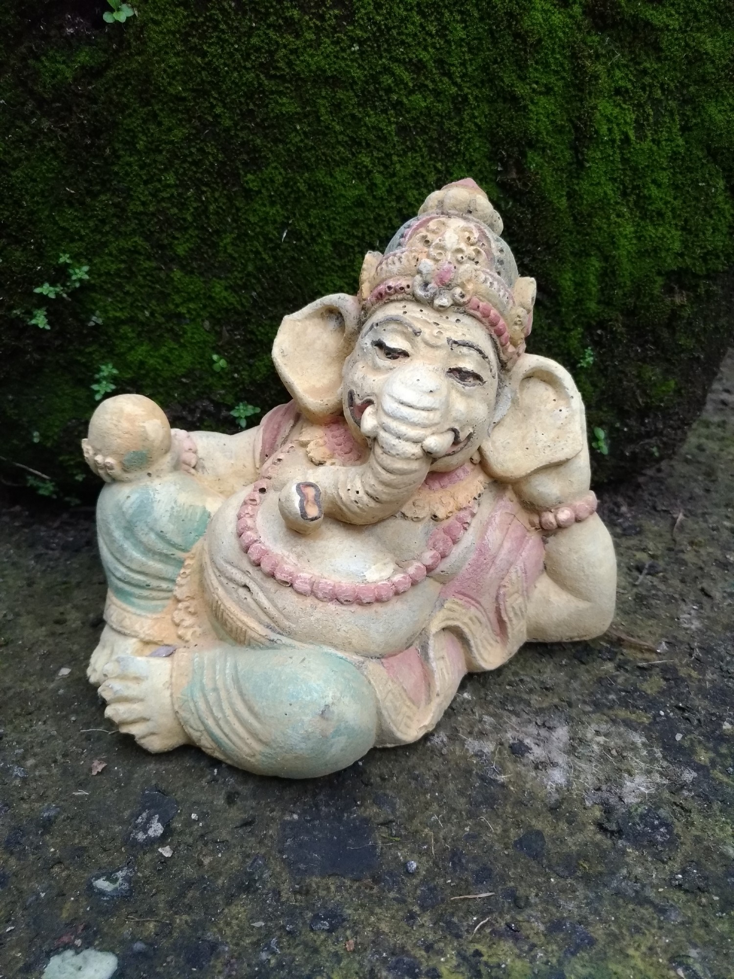 Statue 'Ganesha relaxed', multicolor, H 13 cm, B 17 cm, L 14 cm von fischer's lagerhaus