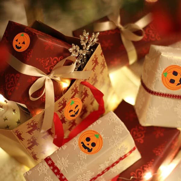 INF Halloween-klistremerker med gresskar 1 rull/500 stk Oransje