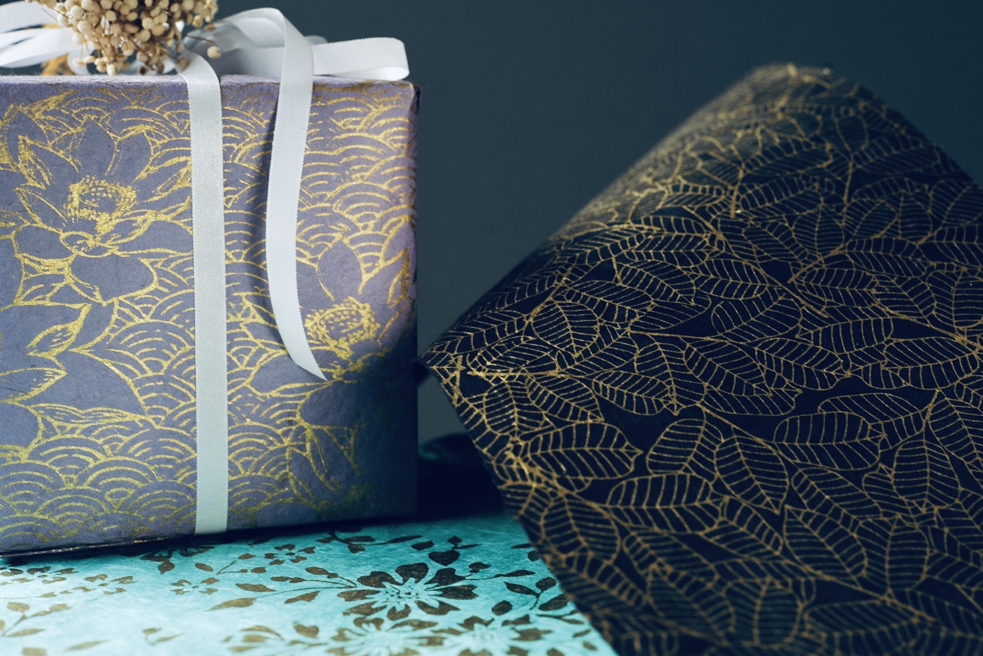Geschenkpapier 'Golden Leaves', handgeschöpft, L 76 cm, B 50 cm günstig bestellen