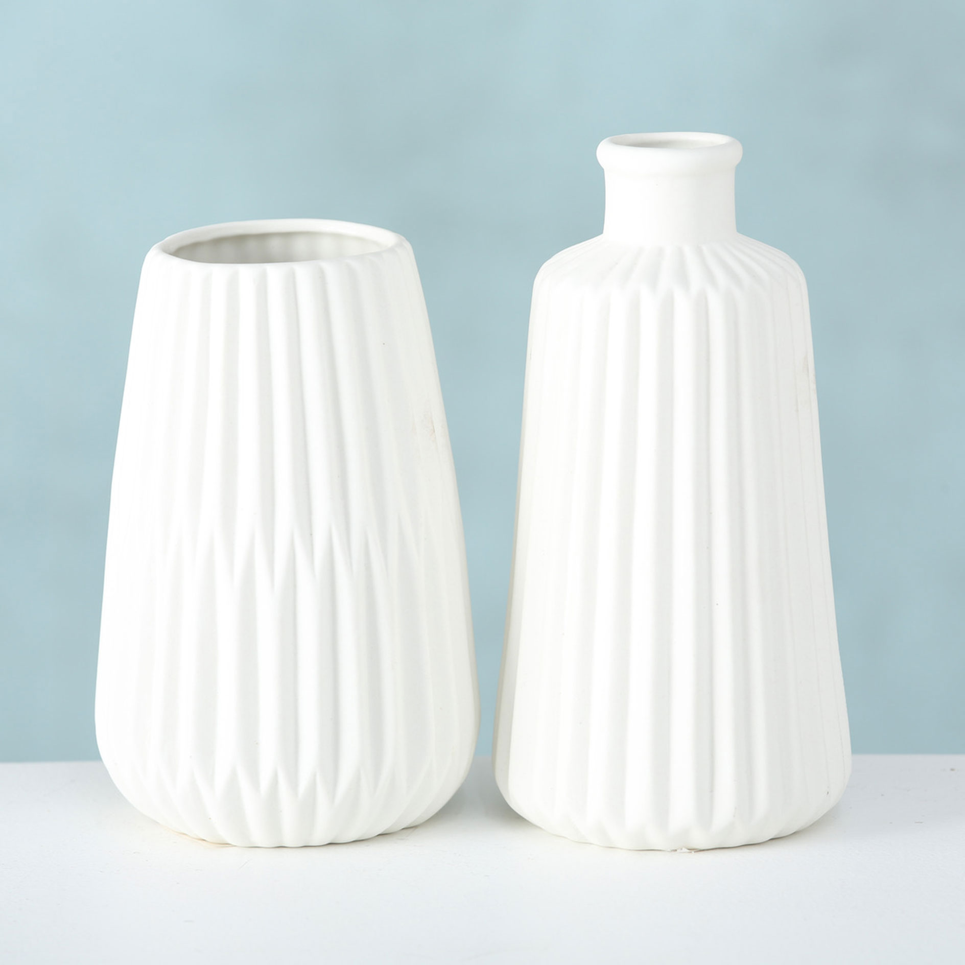 Vase - weiß - sortiert - 17 cm hoch