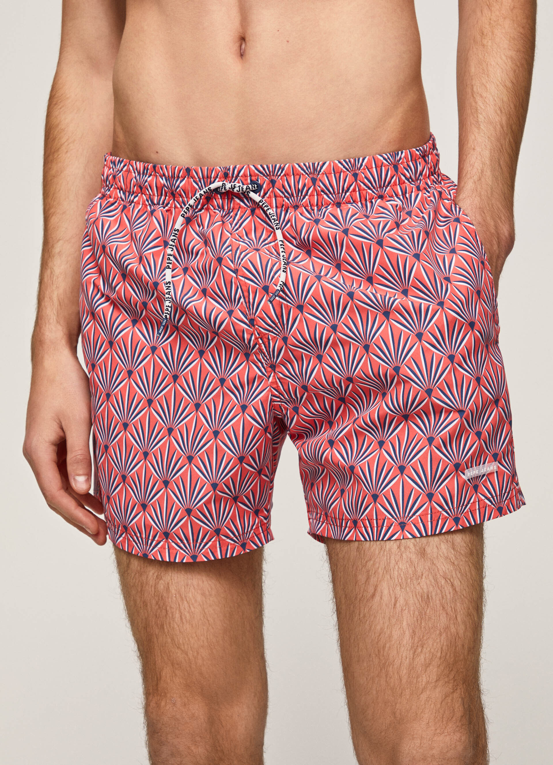Maiô Bermuda com estampa floral folclórica - rosa coral