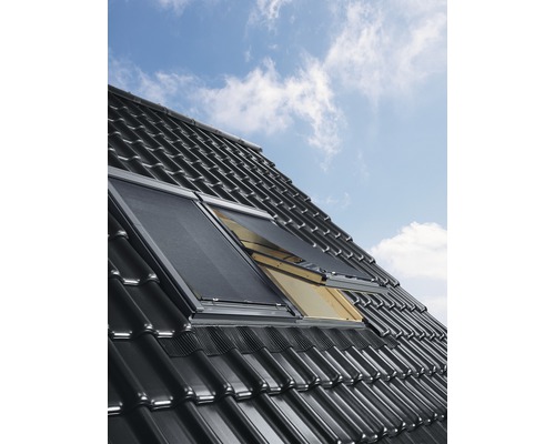 VELUX Advantage Set: Warmtewerend zonnescherm, transparant zwart, en honingraat plisségordijn, blauw, FOP C02 1156S