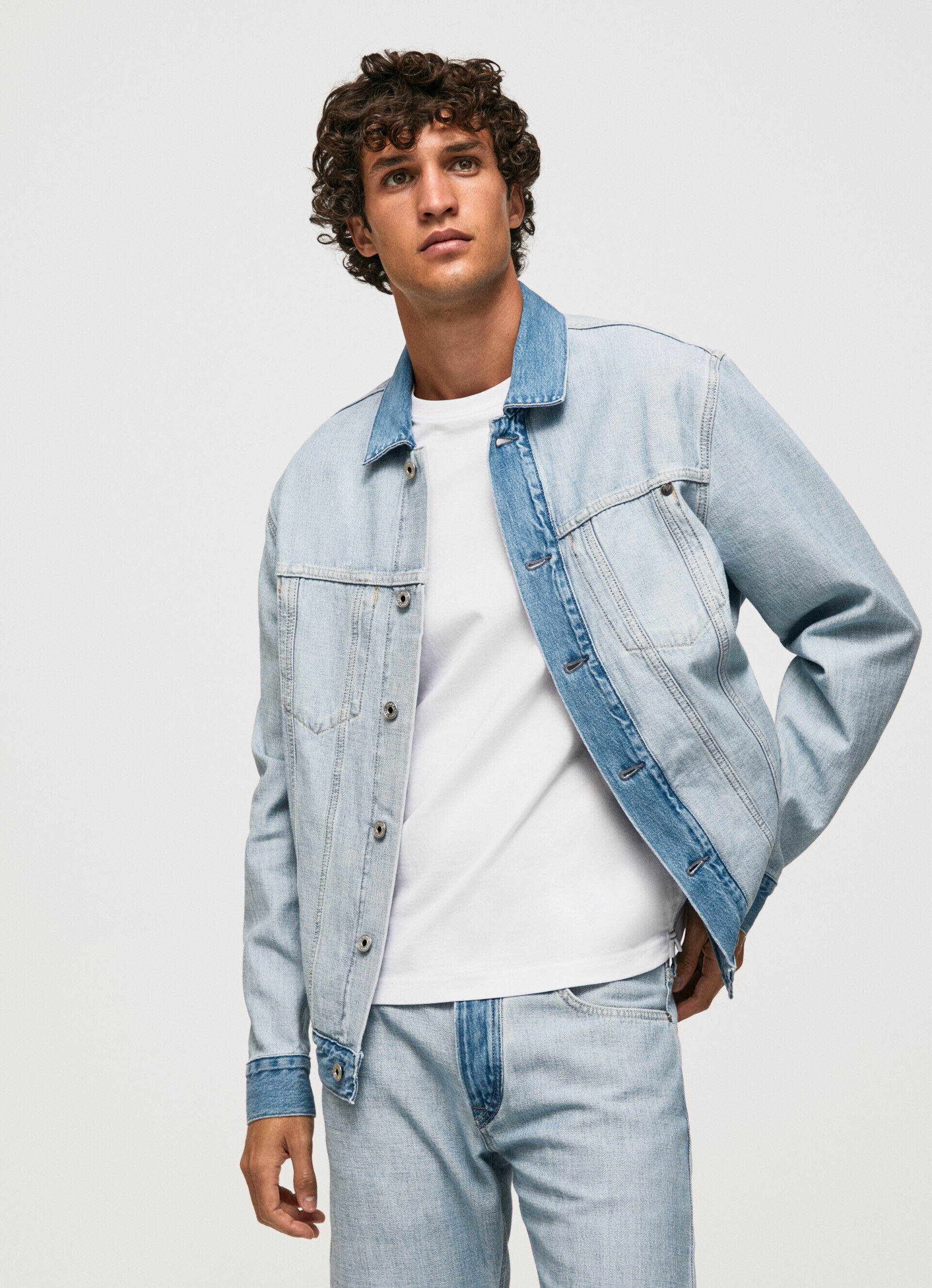 Jaqueta jeans com efeito 