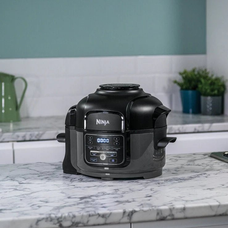 Ninja  Foodi Multi-Cooker, sort - 4,7L