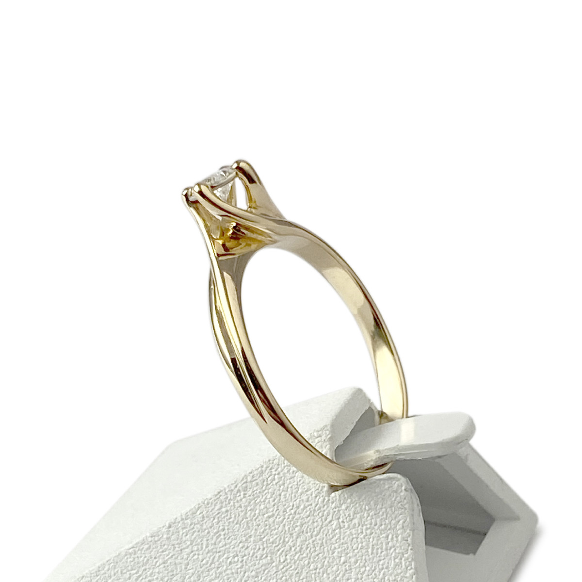 Bague solitaire d'occasion or 750 jaune diamant 0.10 carat