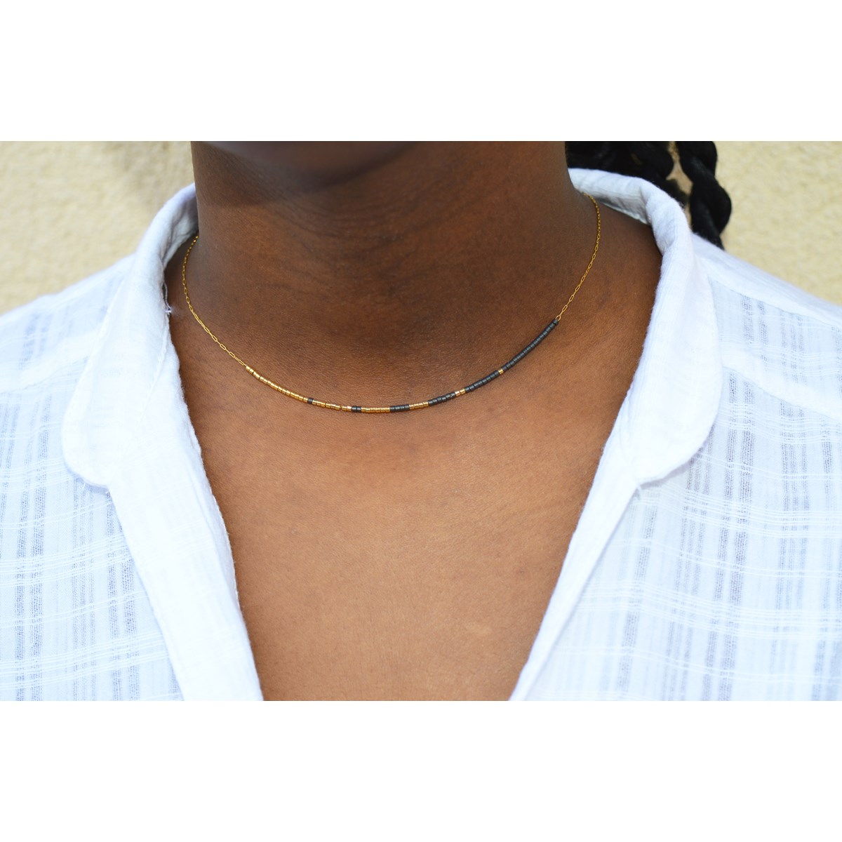 Collier femme minimaliste délicat chaîne ultra fine perles miyuki  ( gris)