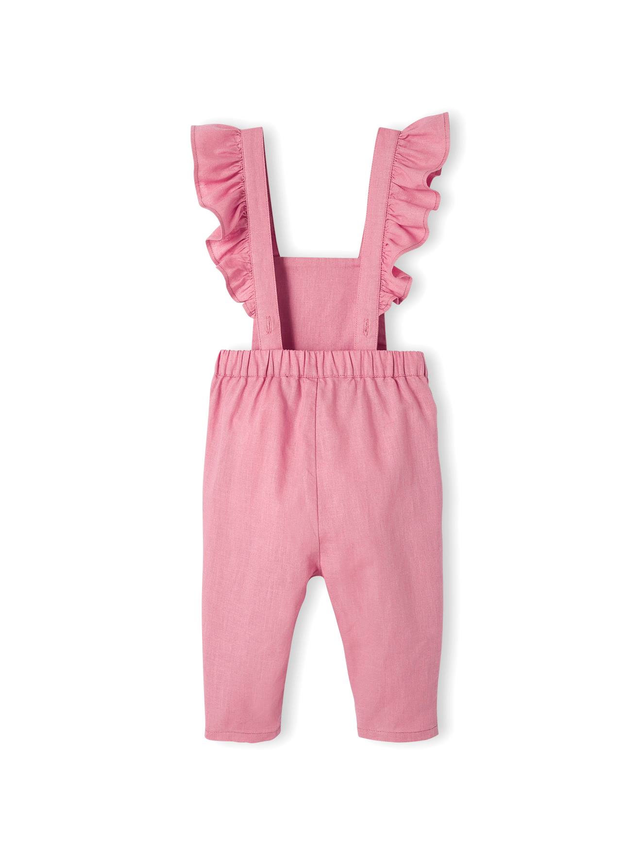 Jardineira infantil rosa em linho e algodão com babado.