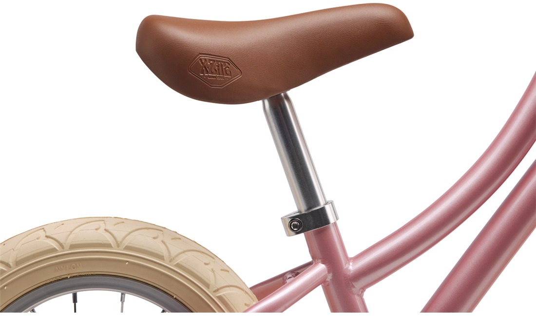 Løbecykel pige retro pink med flet kurv
