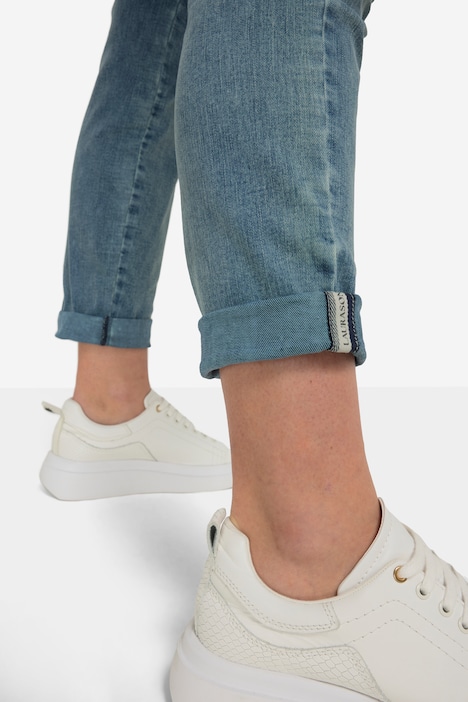 Jeans, Straight Fit, 5-Pocket, Wascheffekte, mit recyceltem Polyester gefertigt