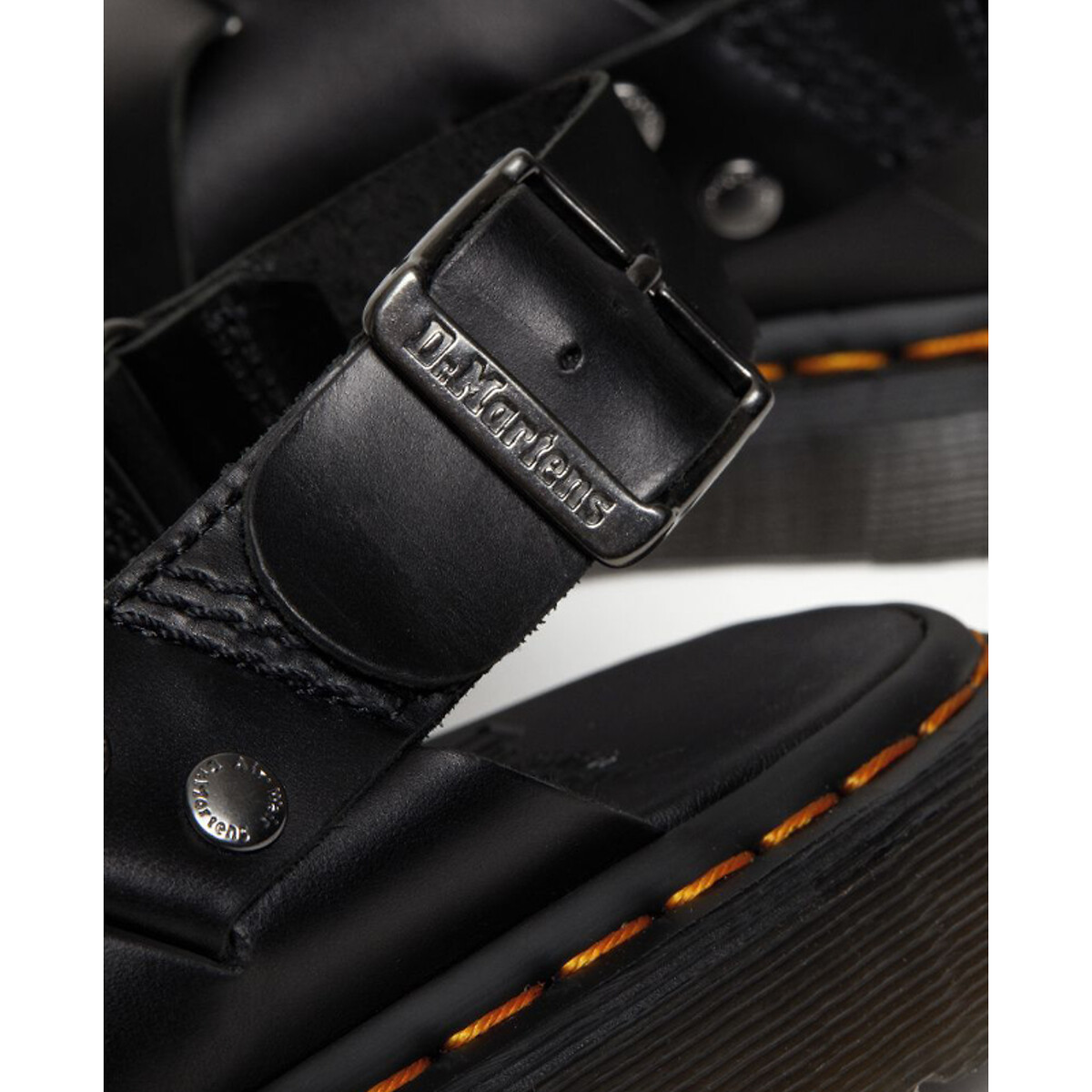 Sandálias DR. MARTENS Zane em couro Brando