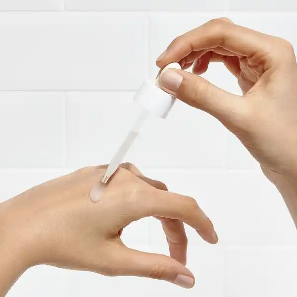 Serum Vitamin C Glow Booster Anti-Dunkle-Flecken