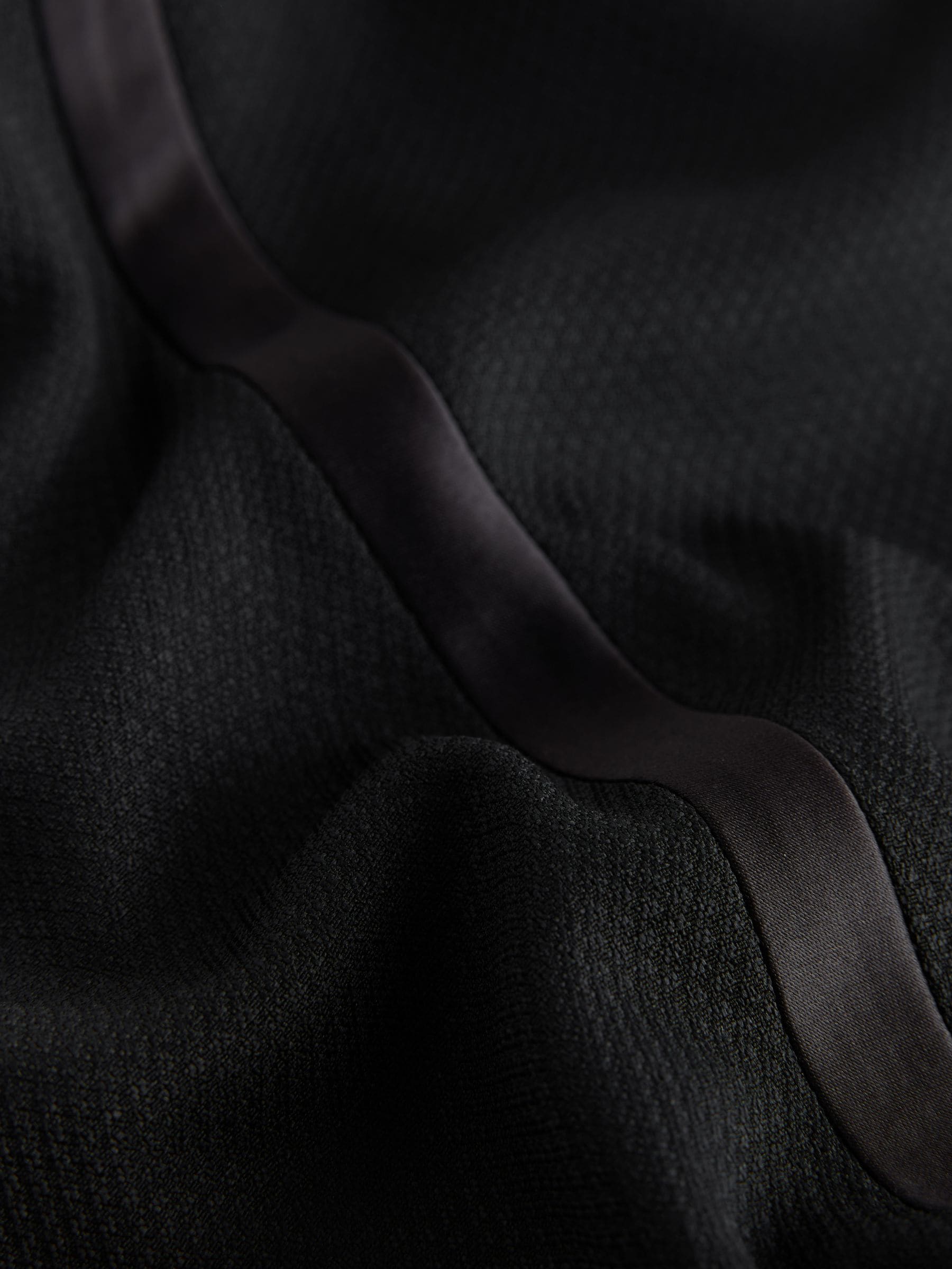 Zwart - Normale Pasvorm - Smokingpantalon met biesdetail en textuur