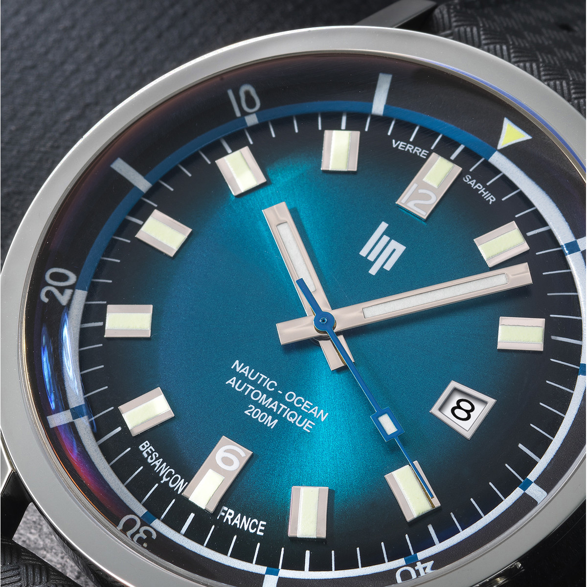 Montre Grande Nautic automatique boitier acier bracelet noir