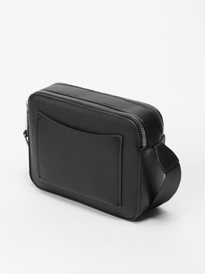 Bolsa de ombro em couro sintético - Preta