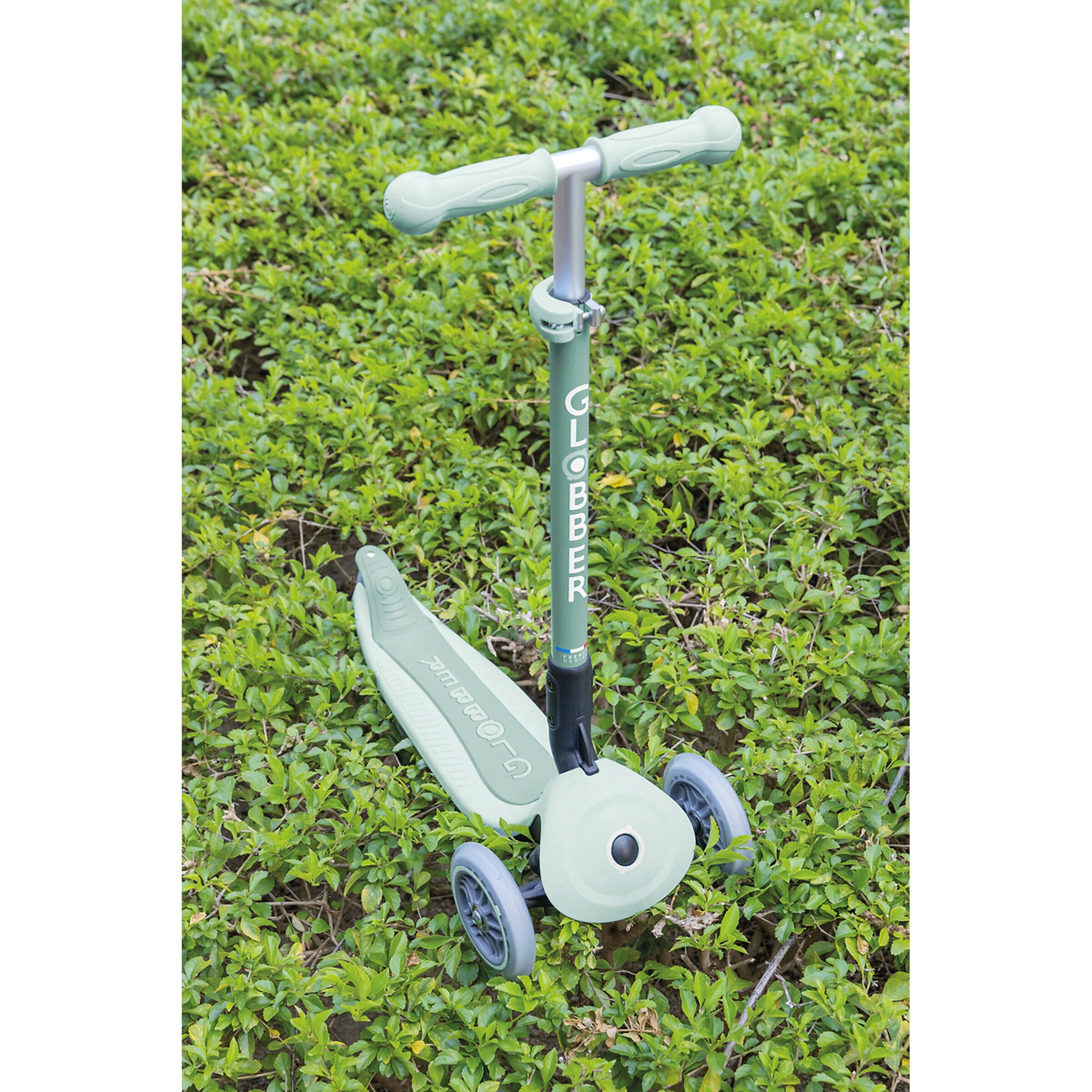 Globber Scooter PRIMO Foldable Lights ECO pistazie
