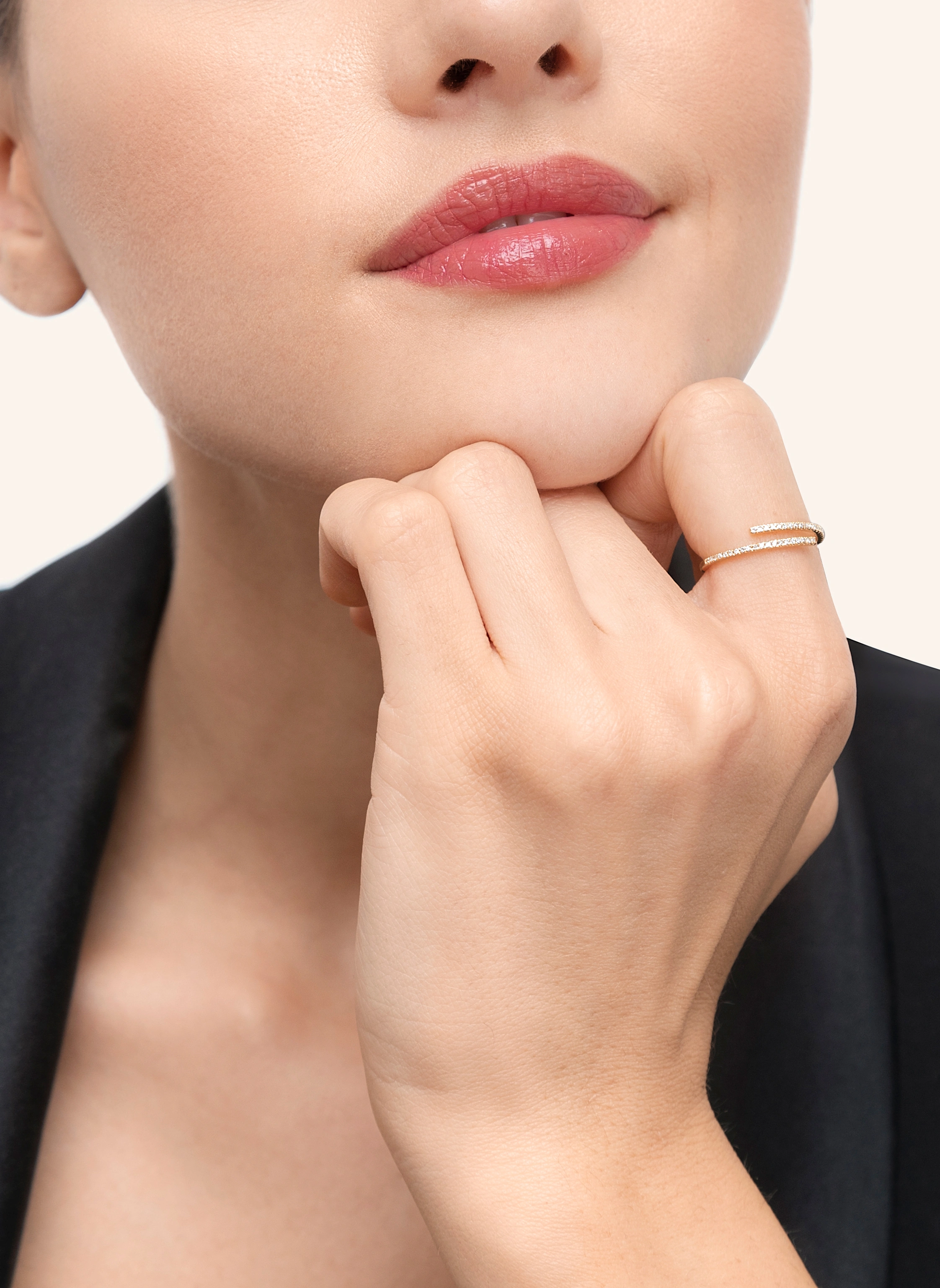 Leaf Ring OPEN aus 18 Karat Roségold mit Diamanten