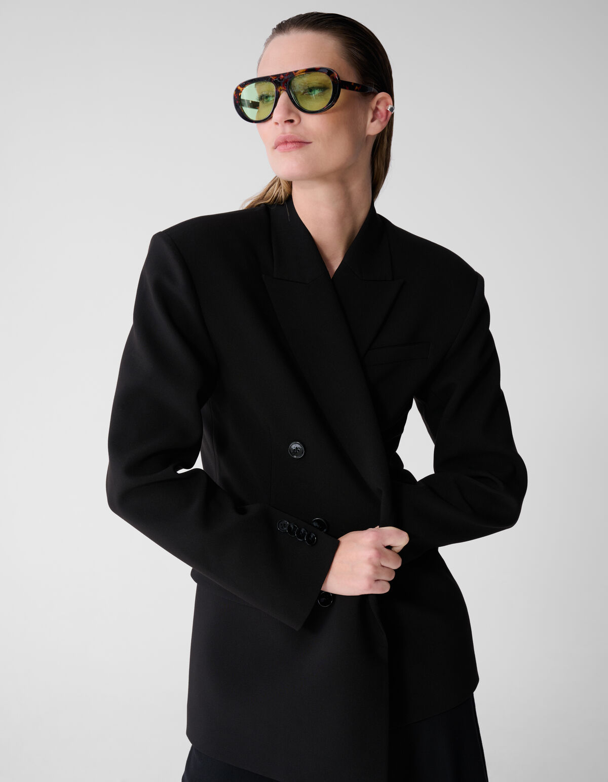 Big Shoulder Blazer Zwart By Lonneke