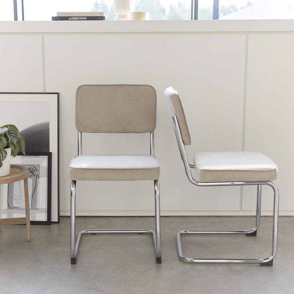 Lot de 2 chaises cantilever. Velours côtelé crème - maja