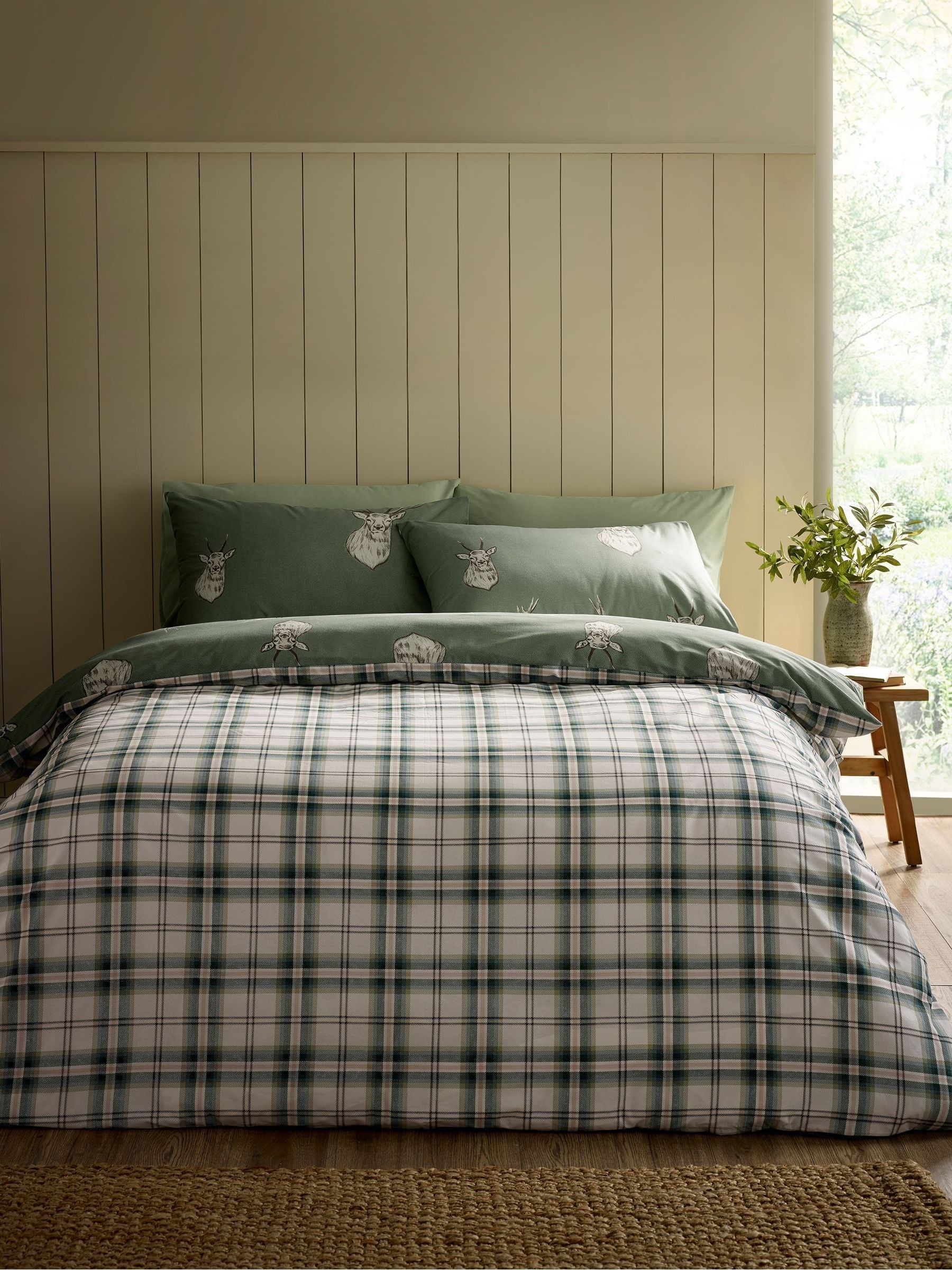 Catherine Lansfield Christmas Stag Check Reversible Duvet Cover Set