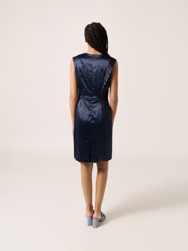 Robe courte en fourreau