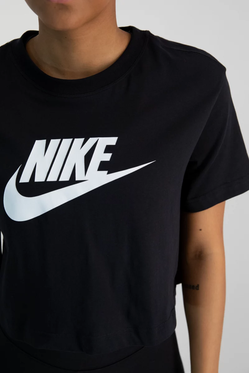 Nike Sportswear Essential Damen T-Shirt