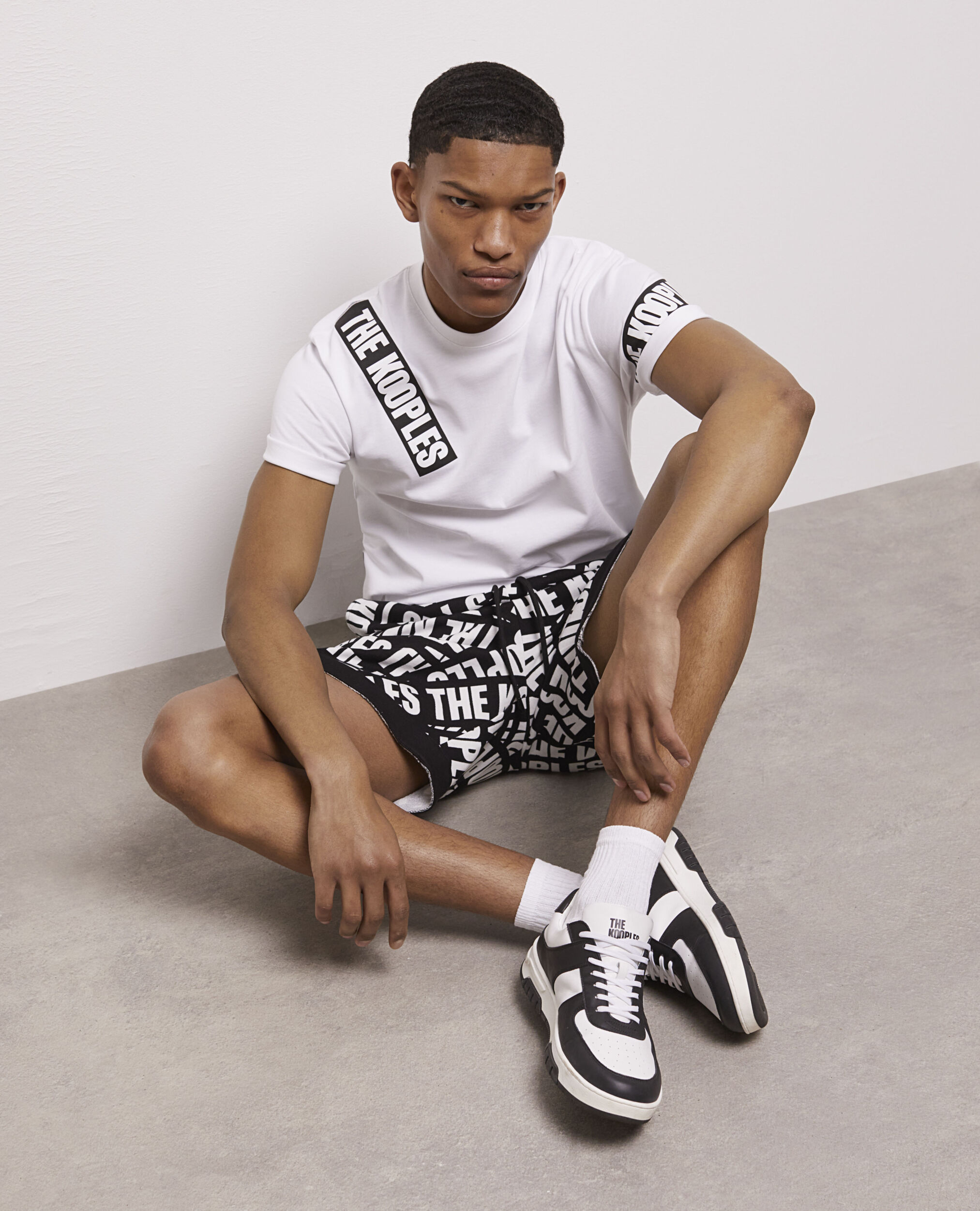 T-shirt blanc Tape logo