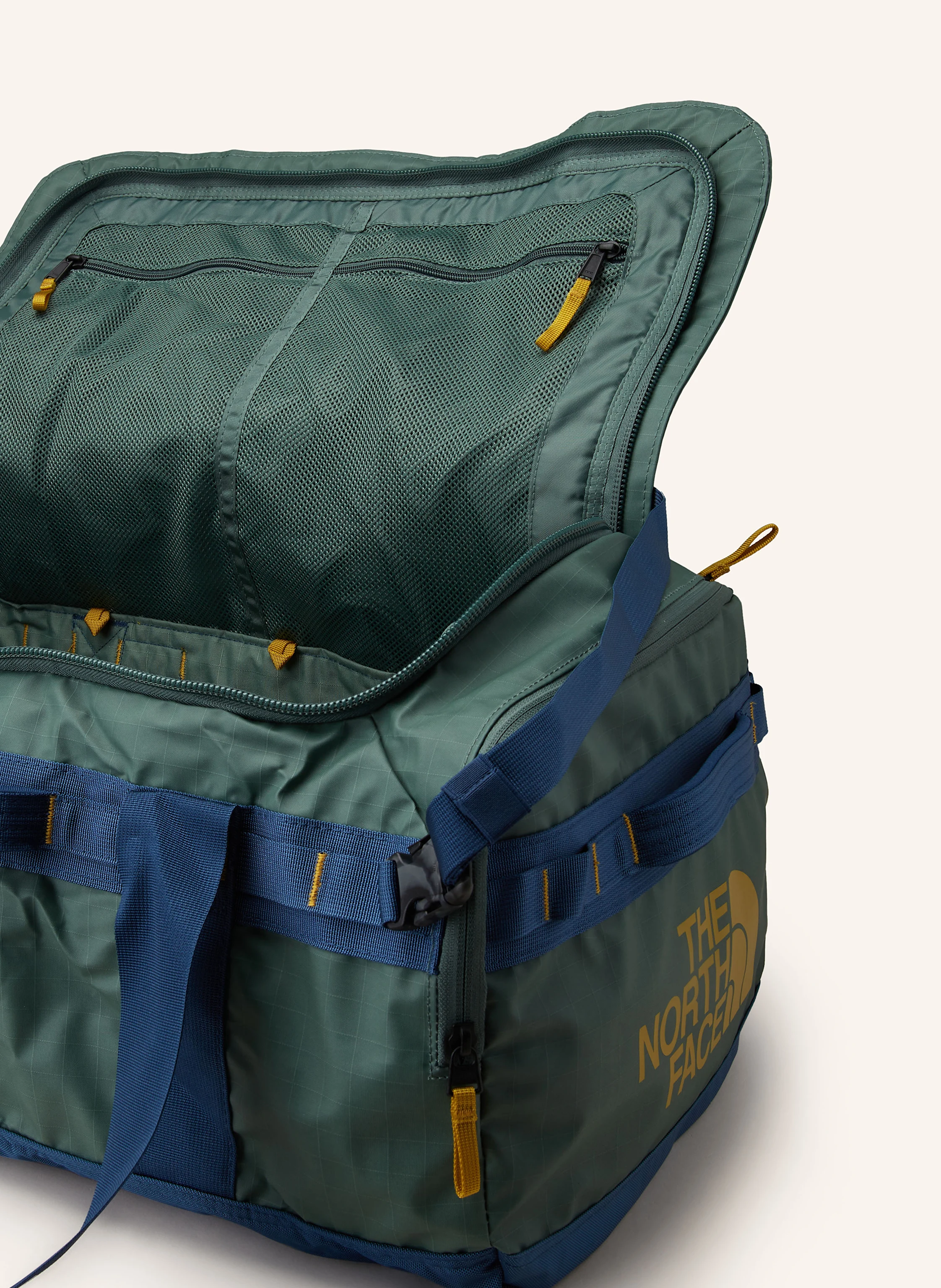 THE NORTH FACE Reisetasche BASE CAMP VOYAGER 62 l