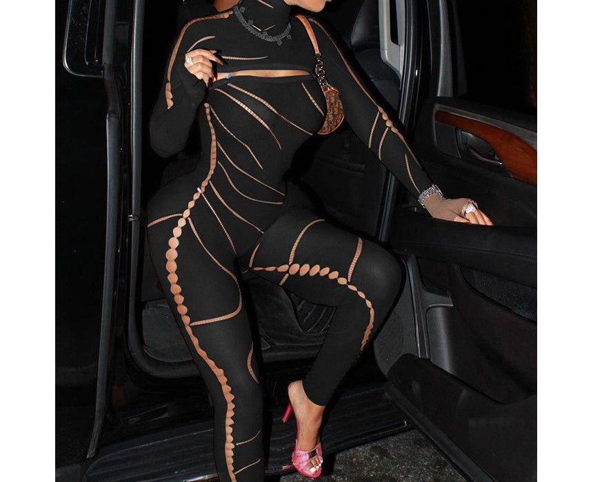 Oonnukal - Lange mouwen jumpsuit met capuchon en uitsparingen