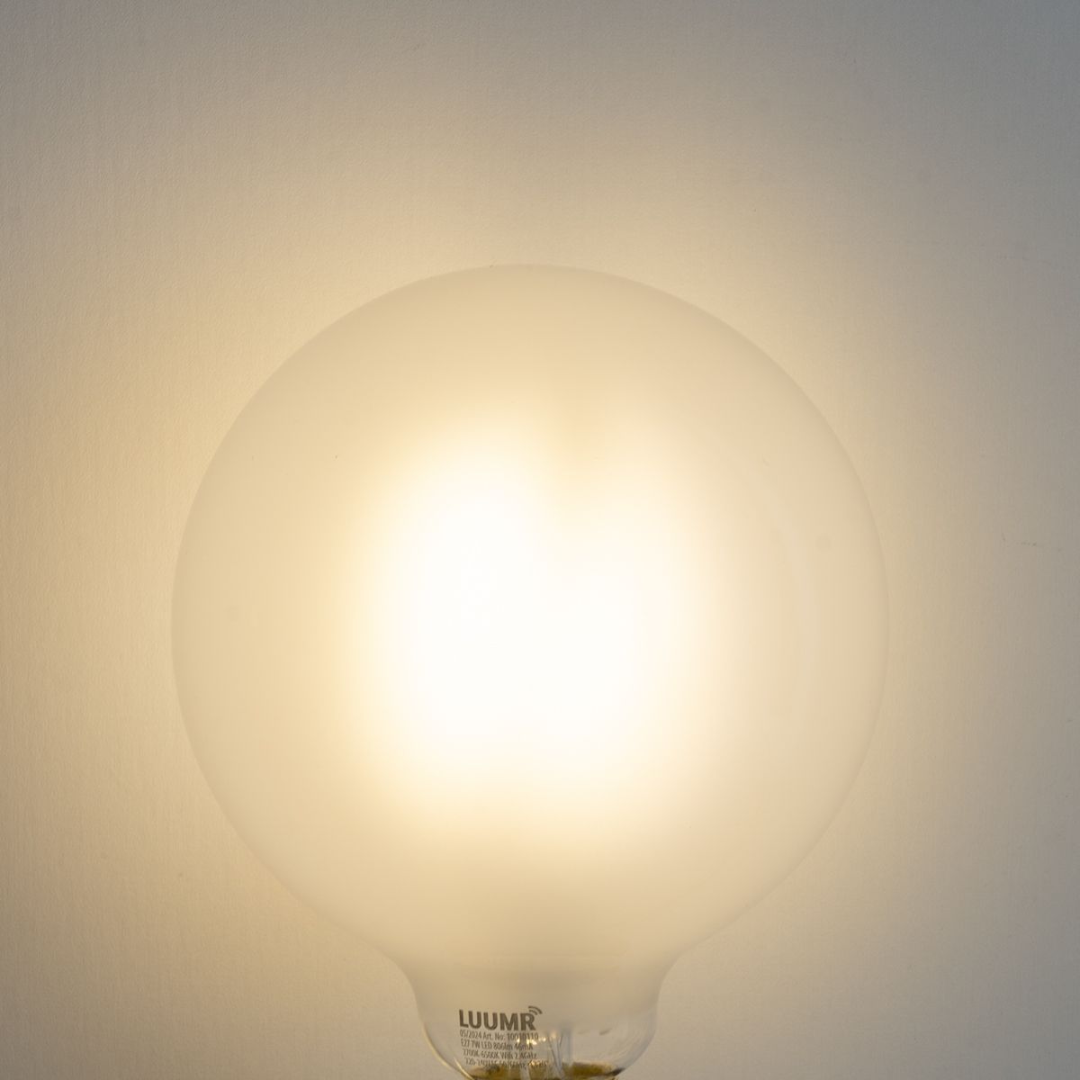 Smart E27 dimbare LED lamp G125 mat 7W 806 lm 2700-6500K