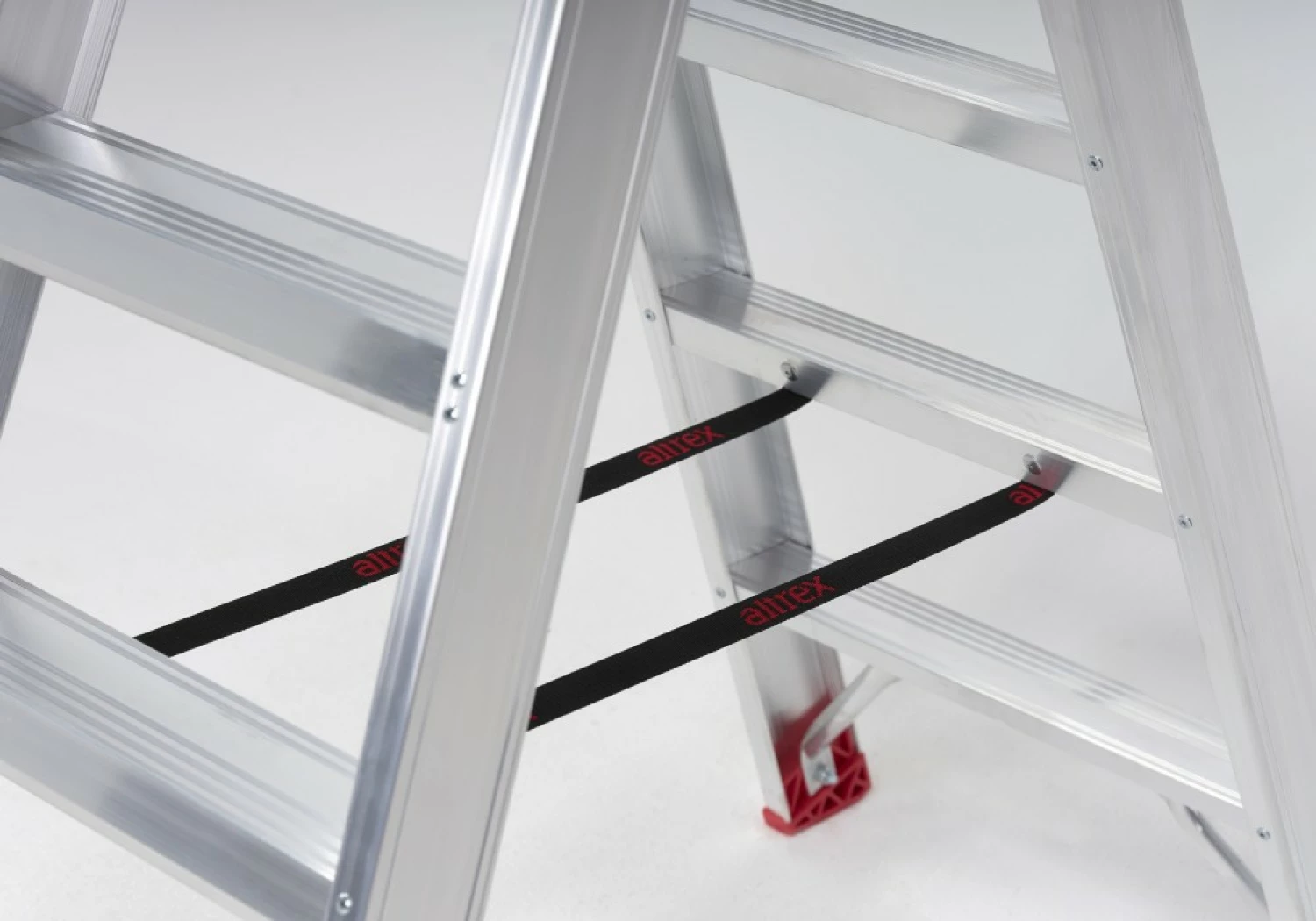 Altrex Sierra SDO 6 Dubbele trap - Aluminium - 2 x 6 treden - max. werkhoogte 3.40 m.