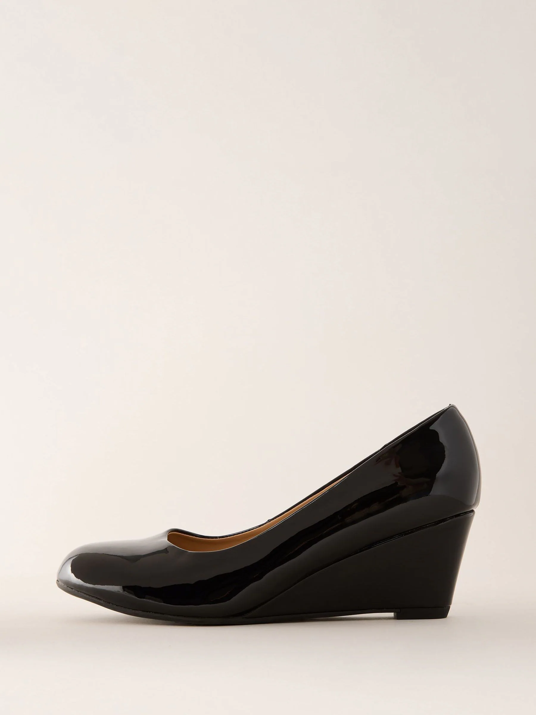 Zwart - Friends Like These pumps met ronde neus en middelhoge sleehak