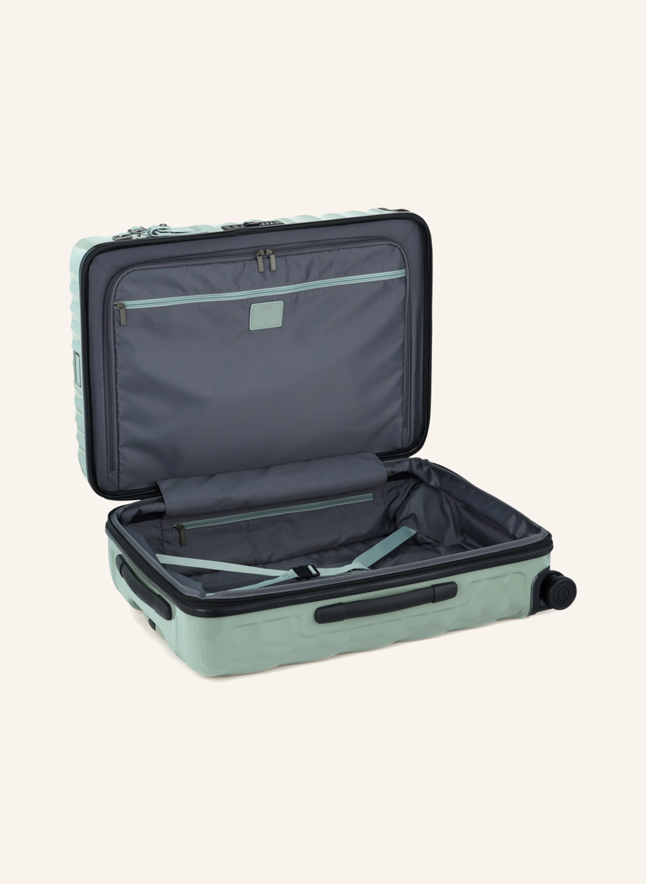 TUMI 19 DEGREE Trolley SHORT TRIP