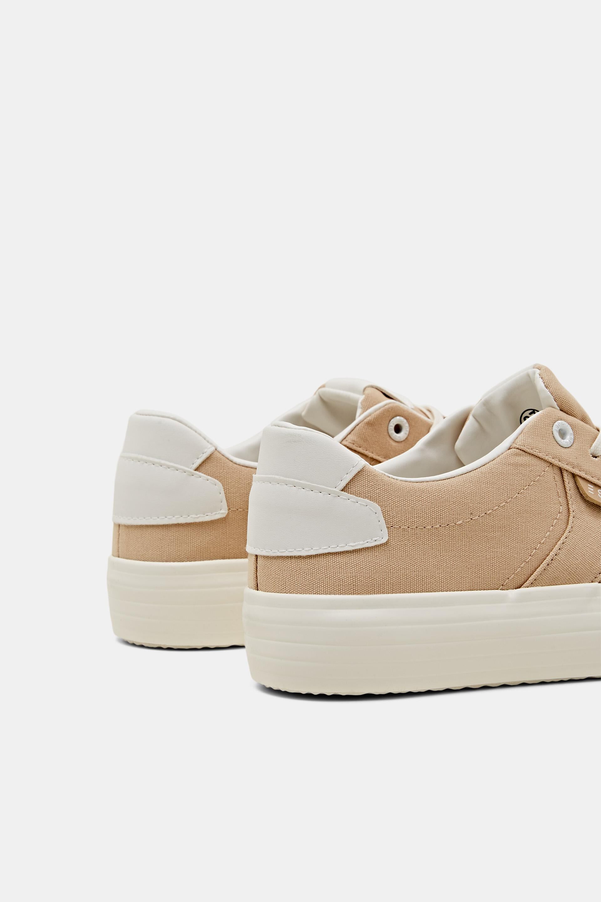 Sneakers en toile dotées d’une semelle à plateau