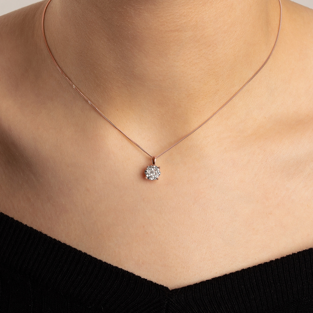 Anhänger 750/18 K Roségold mit Diamanten 0.33 ct H/si