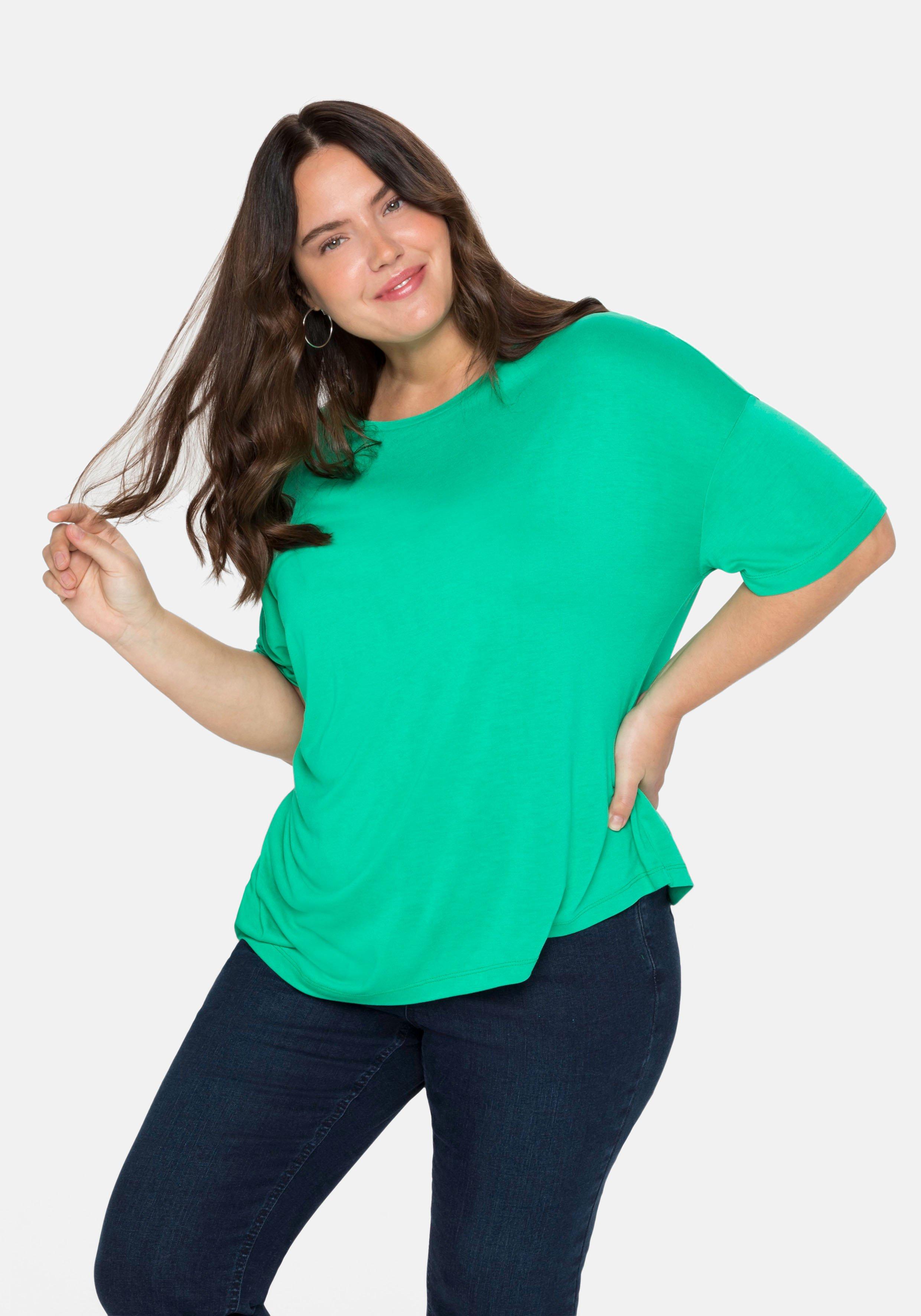 Shirt mit asymmetrischem Saum und Falten